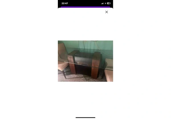 Mesa de vidro com 4 cadeiras