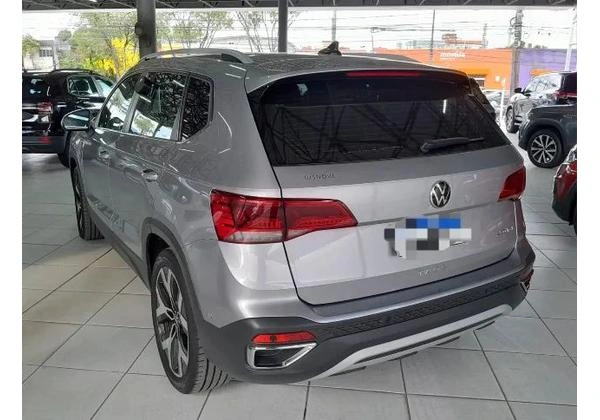 Volkswagen Taos Highline 2023