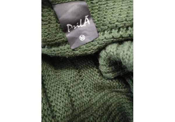 PONCHO lã ABERTO TAM M ( até Tam 48) 80, 00<br>Verde<br>Altura 84cm<br>Largura 1, 35cm