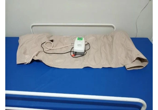 Cama hospitalar com colchão