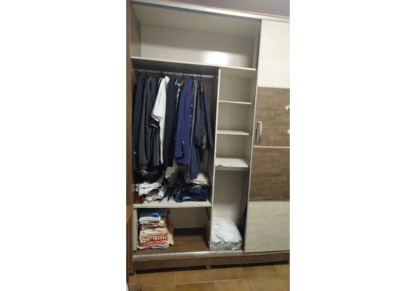 2 Guarda-Roupas Casal
