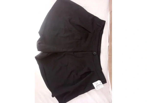 Shorts preto novo