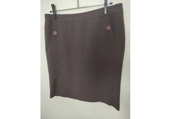 MIROA Saia alfaiataria Tam 44 50, 00<br>Altura 53cm<br>Cintura 44cm<br>Quadril 53cm
