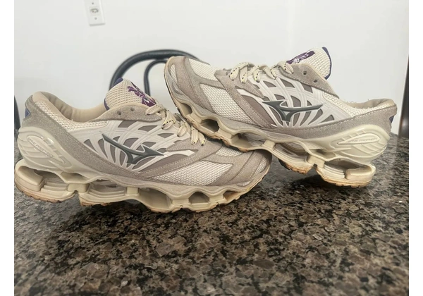 Mizuno flor de lótus bege 41