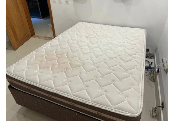 Cama Box Casal com Colchão