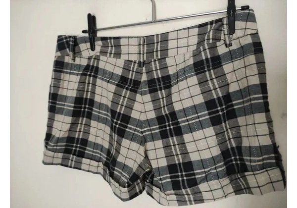 MOONCITY shorts Tam GG( 42) 40, 00<br>ALTURA 34CM<br>CINTURA 44CM