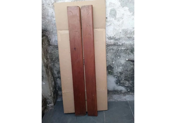 Duas tábuas para bancada