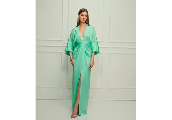 Vestido verde longo de cetim seda