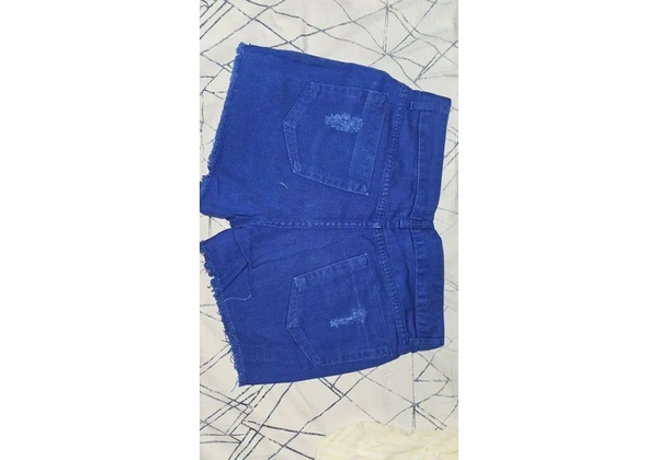 Short jeans azul