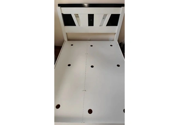 Cama de casal e colchão