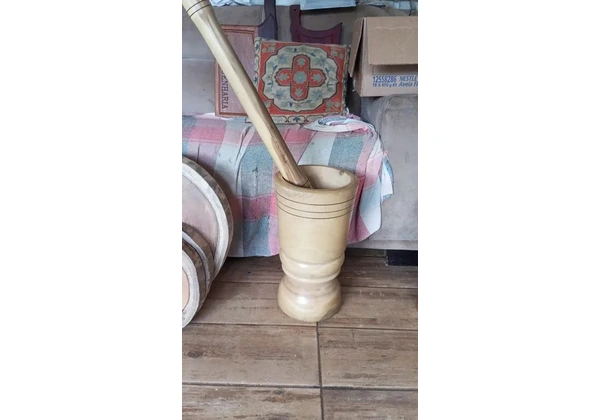 Pilões de Madeira