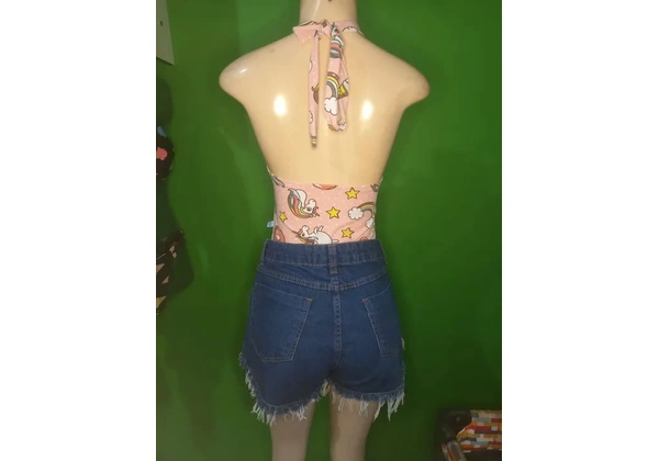Conjunto shorts jeans curto + body Unicórnio