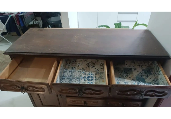 Cômoda sucupira