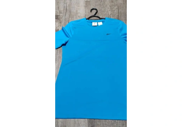 Blusa Tam M Rebook original Nova