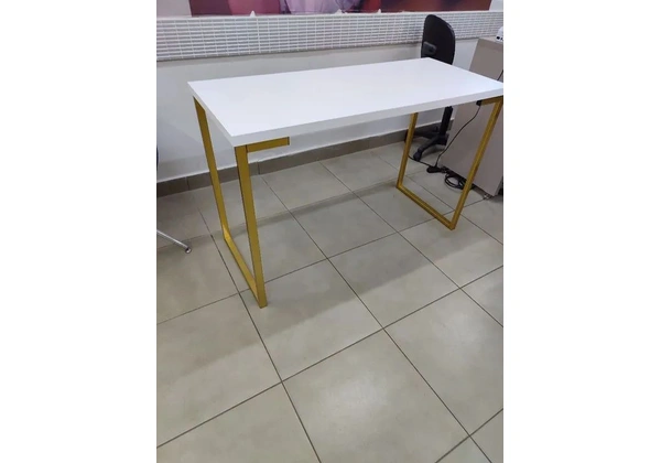 Mesa manicure nova