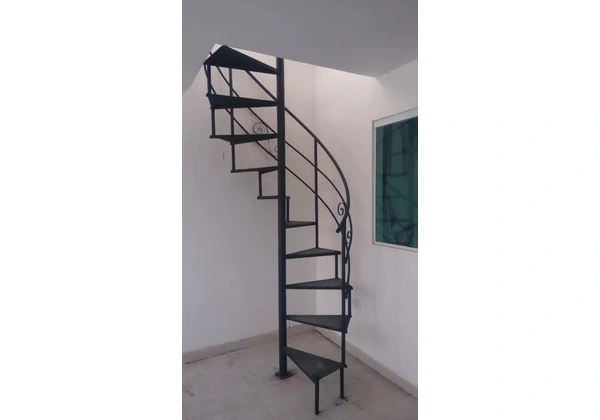 Escada caracol em ferro