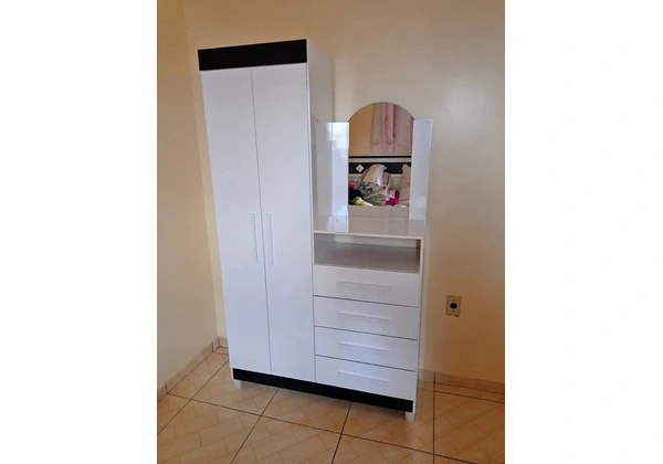 Guarda Roupa Cômoda Capri novo na caixa