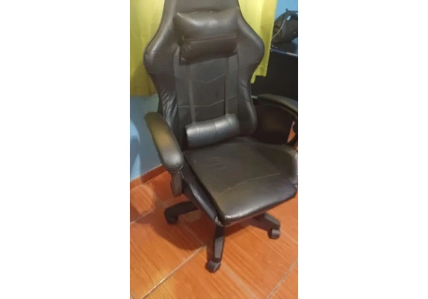 Cadeira Gamer em bom estado