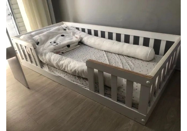 Cama montessoriana Infantil com colchão