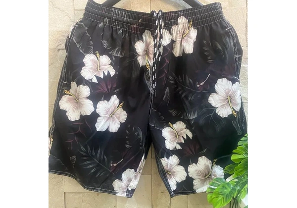 Short Tactel com elastano R$ 10, 00