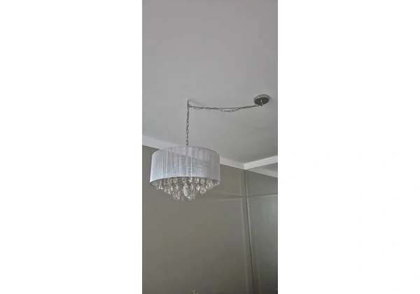 Lustre pendente com cúpula