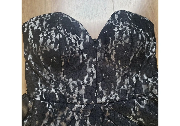 Vestido de renda preto - Tamanho P