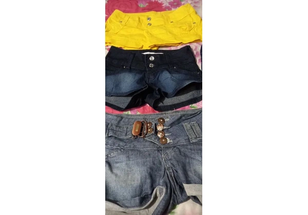 Lotinho de shorts jeans e de malha 20 shorts.