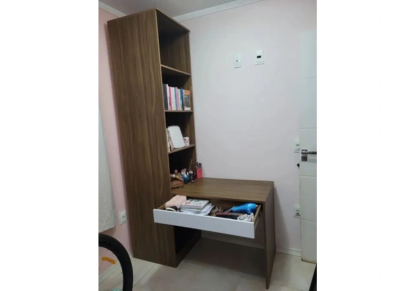 Módulo escrivaninha com gaveta
