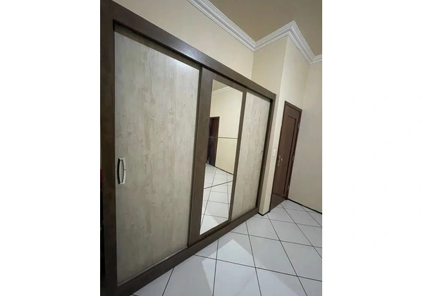 VENDO GUARDA-ROUPA EM PERFEITO ESTADO!