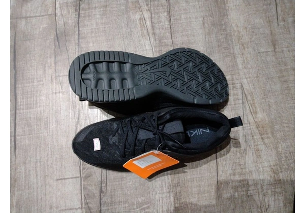 Tênis masculino Nike original novo
