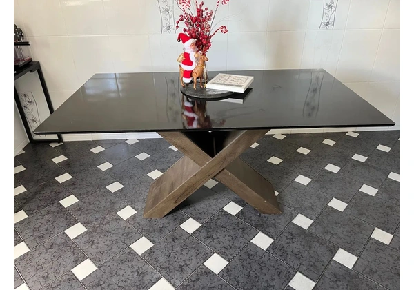 Mesa de Jantar Elegante - 6 Lugares
