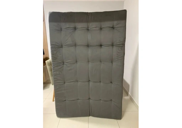 Sofá cama semi- nova