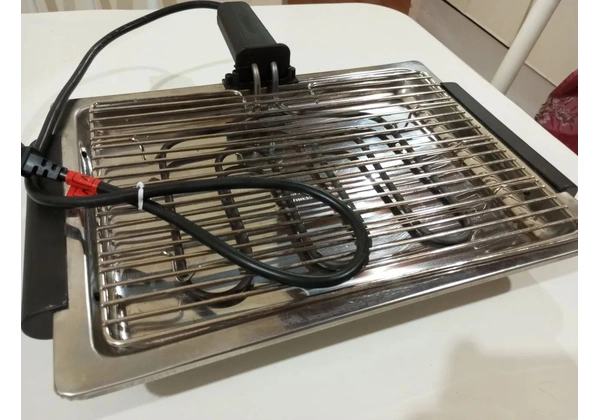 Churrasqueira Grill Elétrica Nova Baratinho