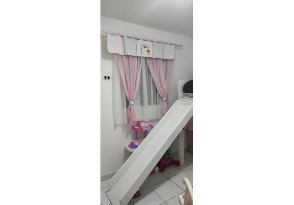 Cama com escorrega unissex