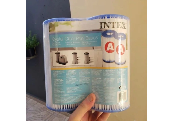 Piscina Intex retangular com bomba e filtros