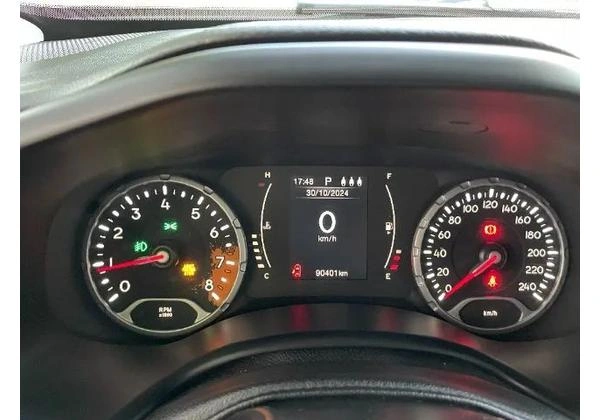Jeep Jeep Renegade Longitude 1.8 Flex Automático 2015/2016 - 90.500 km