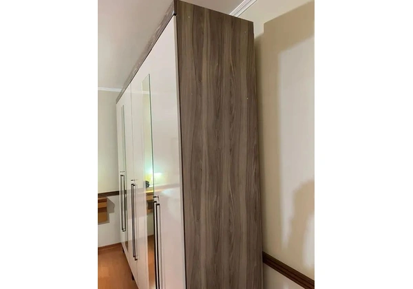 Conjunto de Colchão, Box Baú, Guarda-roupa e Poltrona
