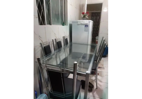 Mesa de vidro c/ 06 cadeiras