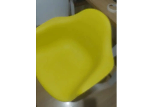 Cadeira Charles eames com braços eiffel