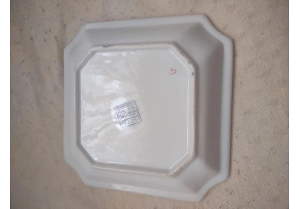 Prato de cerâmica importado