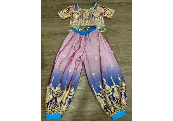 Figurino de Bolly com calça - Lindo