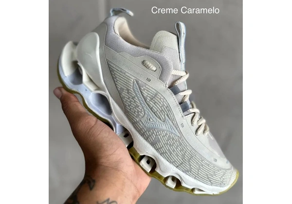 Tênis Mizuno Creme a pronta entrega