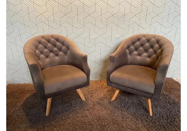 Poltronas de luxo em madeira angelin