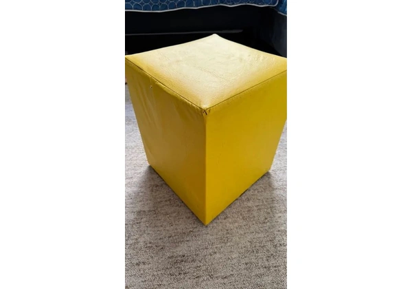 Puff Amarelo - Conforto e Estilo para Qualquer Ambiente