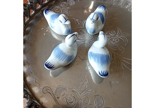 Jogo com 4 patinhos porcelana estilo português
