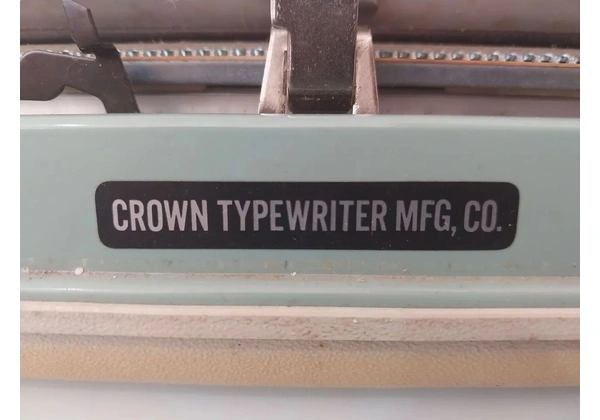 Máquina de Datilografar Crown
