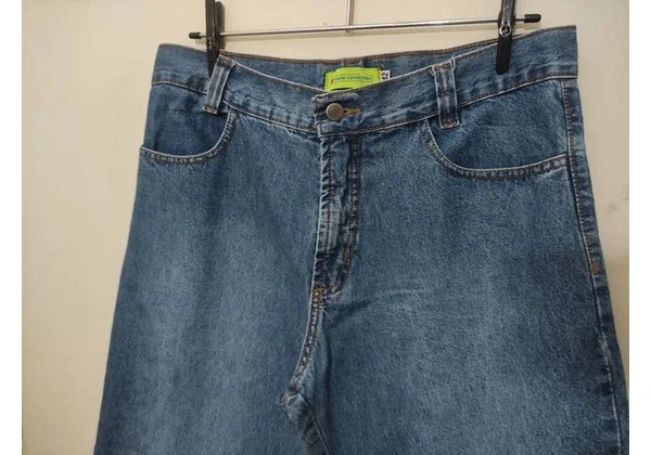 YOUNG CONNECTION Calça jeans Tam 42-65, 00<br>Altura 90cm<br>
