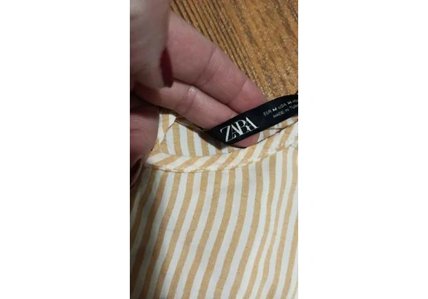 Blusinha Zara .