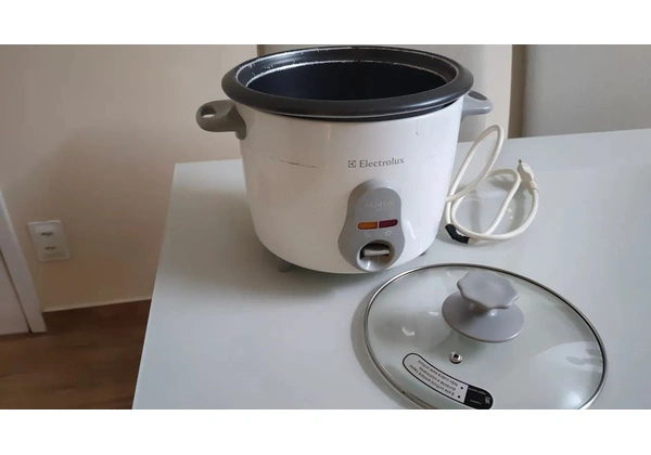 Panela de Arroz Elétrica 220V