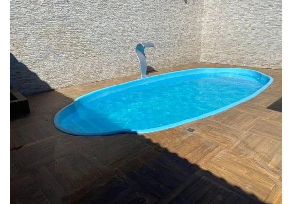 PISCINA DE FIBRA MODELO CRYSTAL 6 COM KIT FILTRANTE + HIDRAULICA